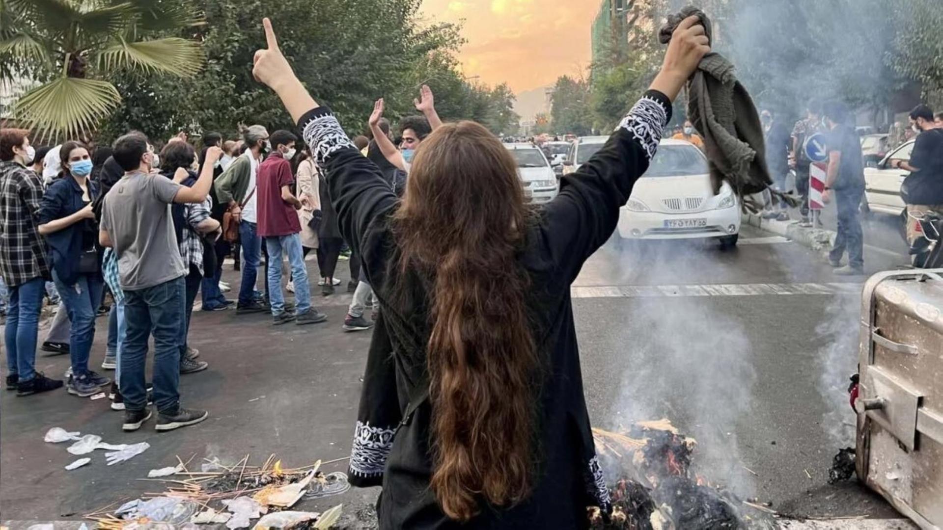 Iran Nach Protesten Inhaftierte Spanierin Wieder Auf Freiem Fu