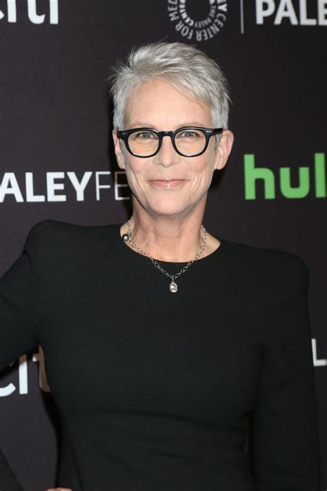 Jamie Lee Curtis Style Clothes Outfits And Fashion Celebmafia