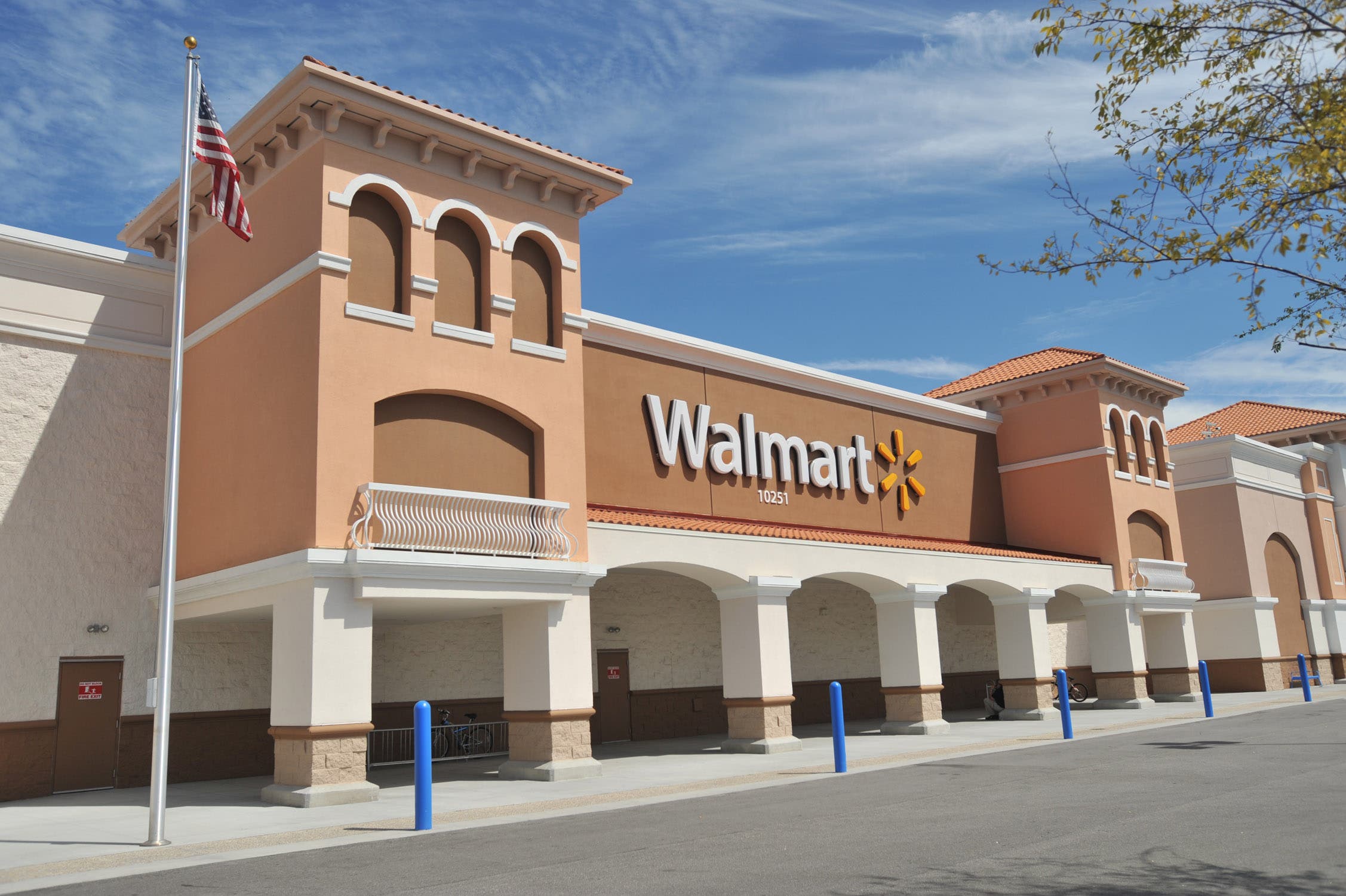 New Walmart Supercenter Opens Patch