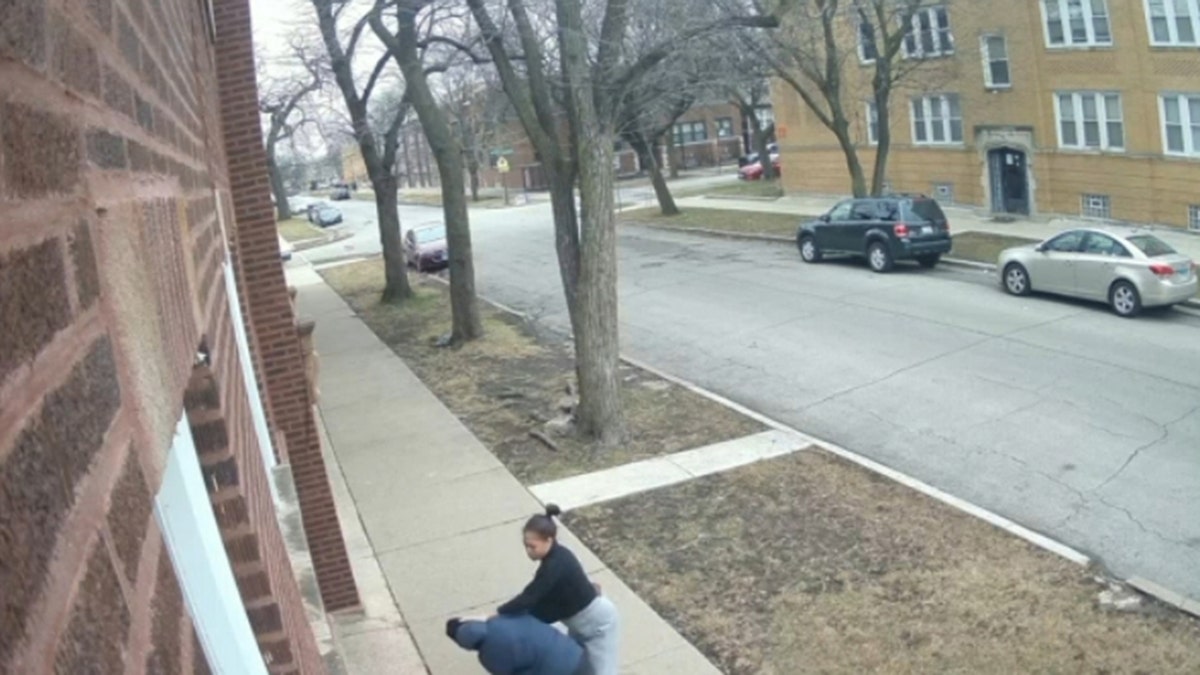 Off Duty Cop Working As A Walmart Security Guard Is Brutally Beaten In